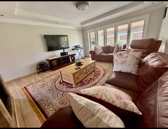 4 BEDROOM HOUSE FOR SALE IN VANDERBIJLPARK SE 4
